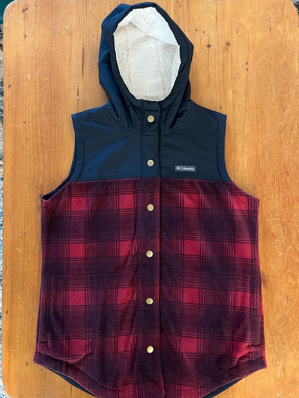 Columbia Women’s Benton Springs Overlay Vest in Beet Check Print Fall Vest Cozy